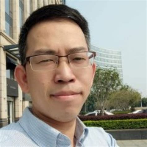 Robert Olivia Linkedin Xiamen